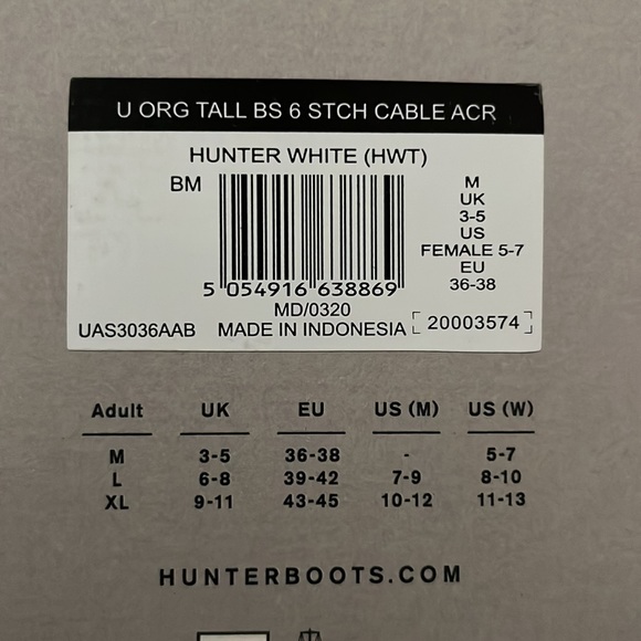 NWT/ORIGINAL BOX: “6 Stitch Cable Knitted Cuff TALL Boot Socks” in HUNTER WHITE - Picture 7 of 9